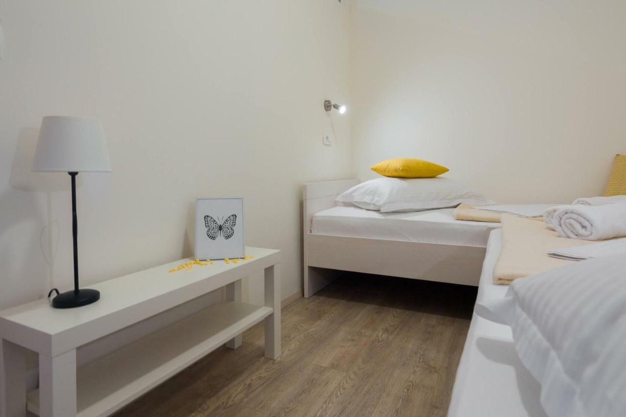 Apartments In 자오스트로그 외부 사진