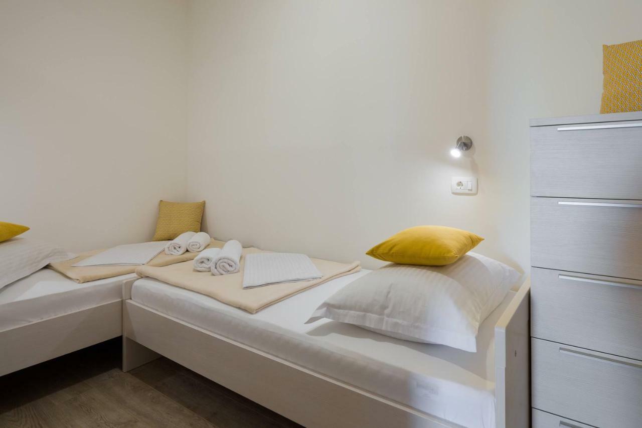 Apartments In 자오스트로그 외부 사진